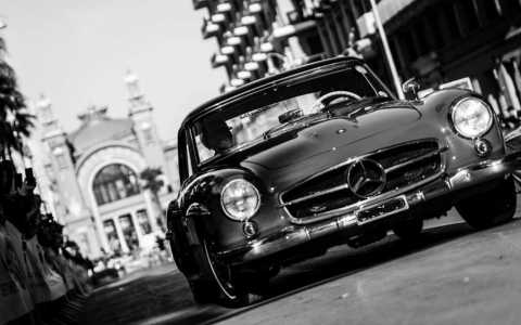 Bari, Giornata del veicolo d'epoca: a Parco 2 giugno esposte auto e moto storiche